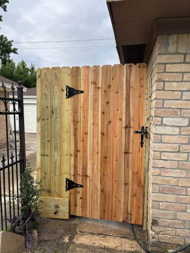 Wood gate built by Edel Contracting